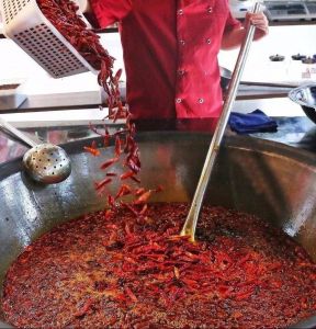 重慶火鍋底料食品廠，好的配菜，讓你彰顯男人風范