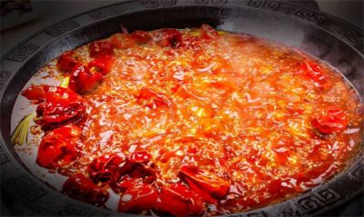 火鍋牛油紅油，吃火鍋也能不長(zhǎng)痘