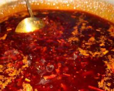 判斷麻辣火鍋底料質(zhì)量好壞的標準是什么？