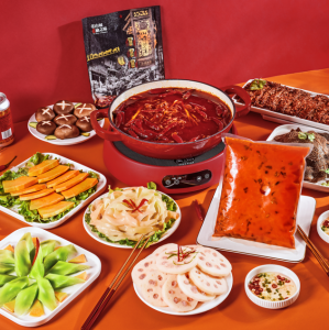 源頭廠家底料為何受火鍋店青睞？優(yōu)勢揭秘！