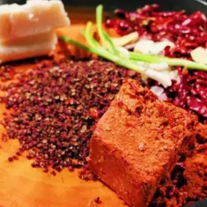 揭秘火鍋美味秘訣：紅油加工獨(dú)特在哪？