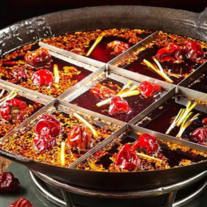揭秘：火鍋店牛油紅油，有何獨(dú)特風(fēng)味秘密？