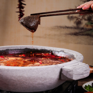 揭秘：牛油紅油火鍋的獨特風味何在？